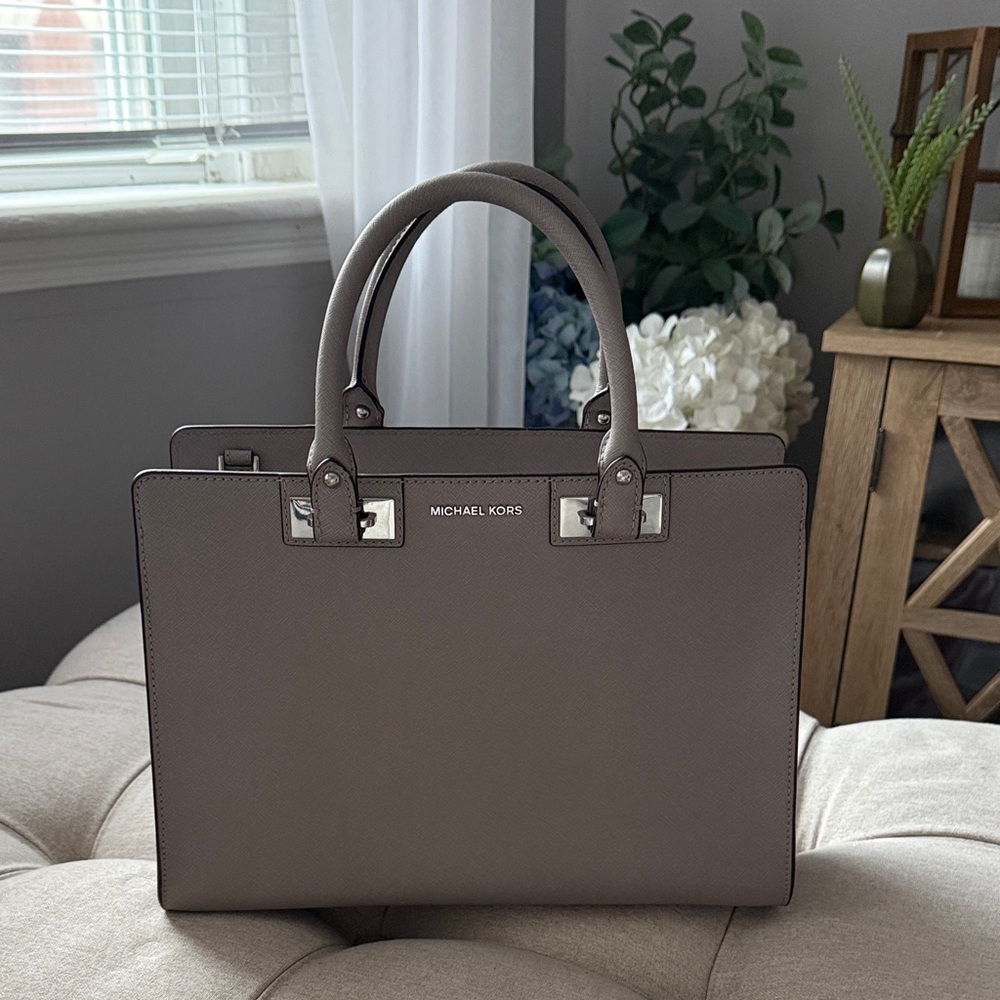 Michael Kors Quinn Pearl Grey Structured Tote/Satchel
